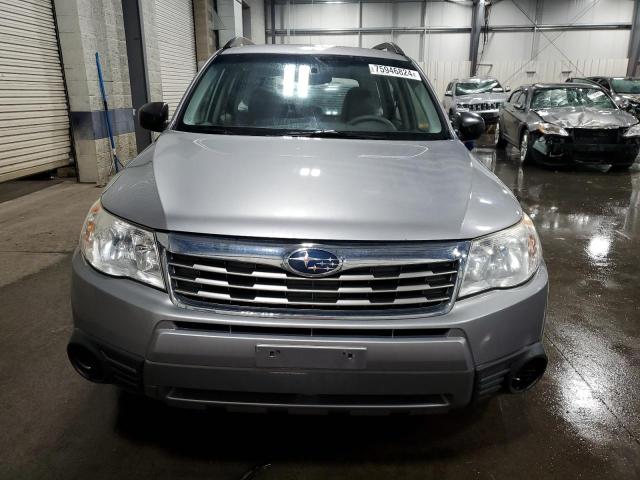 JF2SH6BC8AH772794 - 2010 SUBARU FORESTER XS Күміс фото 5