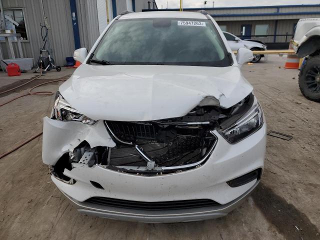 KL4CJASB9JB663078 - 2018 BUICK ENCORE PREFERRED WHITE photo 5