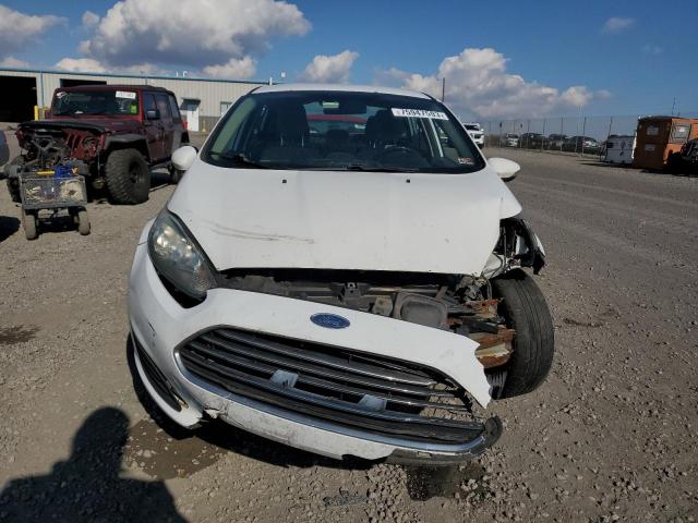 3FADP4BJ0GM107220 - 2016 FORD FIESTA SE WHITE photo 5