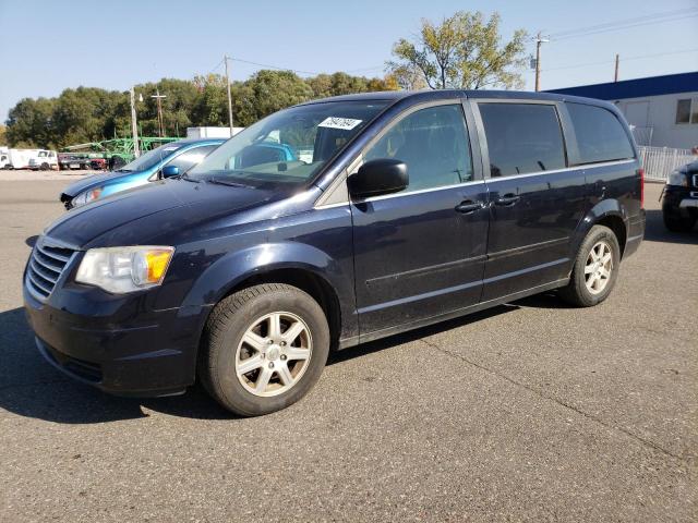 2010 CHRYSLER TOWN & COU LX, 