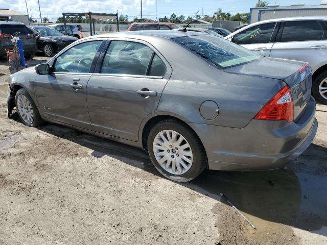 3FADP0L3XAR137747 - 2010 FORD FUSION HYBRID GRAY photo 2