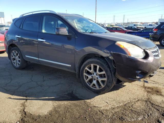 JN8AS5MT0DW021891 - 2013 NISSAN ROGUE S GRAY photo 4