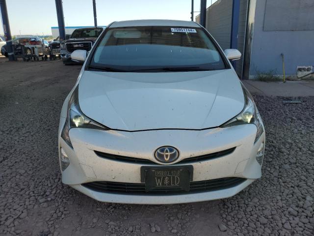 JTDKARFU1G3019458 - 2016 TOYOTA PRIUS WHITE photo 5