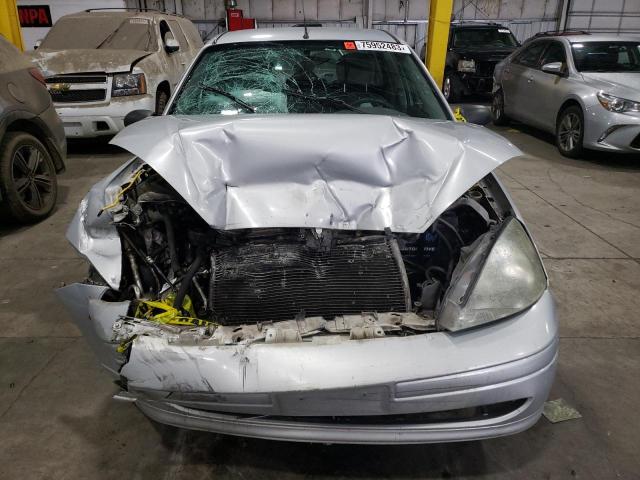 1FAFP34P93W164112 - 2003 FORD FOCUS SE SILVER photo 5