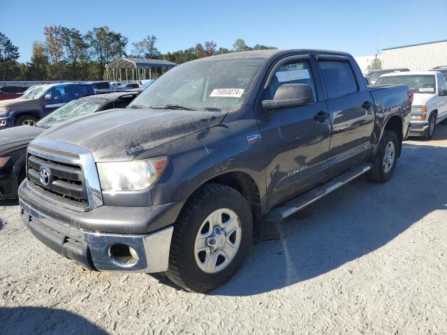 2011 TOYOTA TUNDRA CREWMAX SR5, 