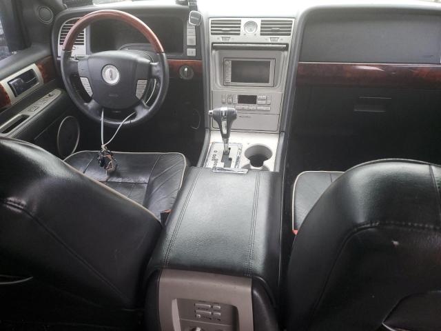 5LMFU28516LJ10680 - 2006 LINCOLN NAVIGATOR 银色 照片 8