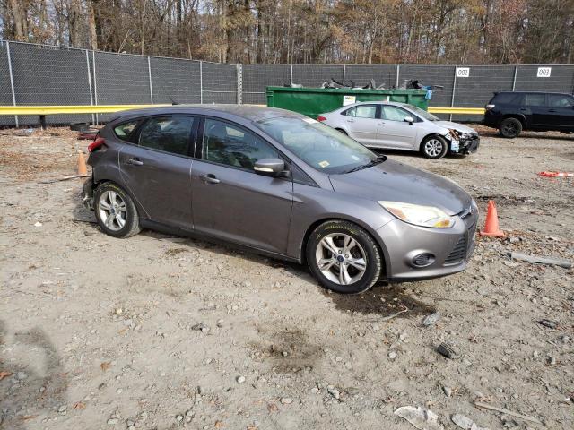 1FADP3K21EL127445 - 2014 FORD FOCUS SE CHARCOAL photo 4