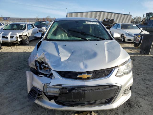 1G1JB5SH4J4103472 - 2018 CHEVROLET SONIC LS ვერცხლისფერი ფოტო 5