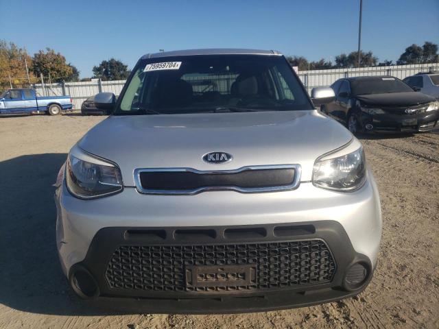 KNDJN2A24G7867338 - 2016 KIA SOUL SILVER photo 5