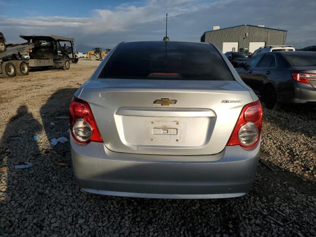 1G1JA5SH5F4138127 - 2015 CHEVROLET SONIC LS SILVER photo 6