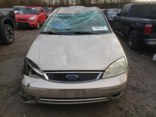 1FAHP34NX6W244322 - 2006 FORD FOCUS ZX4 BROWN photo 5