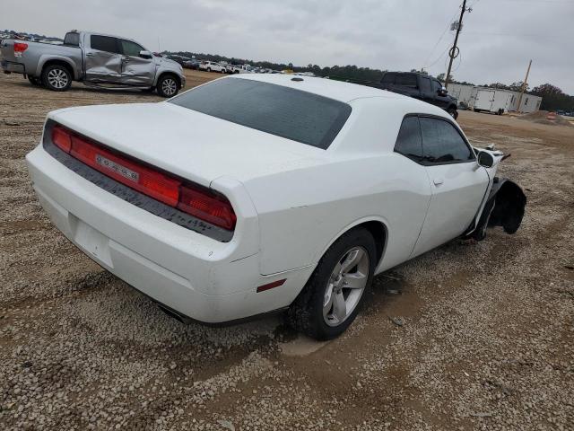 2B3CJ4DG0BH596641 - 2011 DODGE CHALLENGER WHITE photo 3