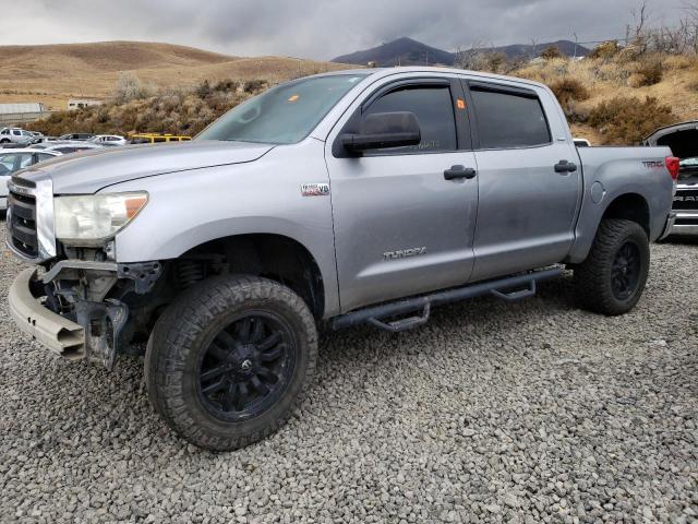 5TFDW5F14DX282184 - 2013 TOYOTA TUNDRA CREWMAX SR5 GRAY photo 1