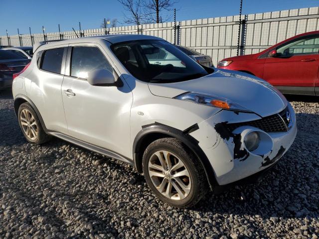 JN8AF5MV4DT209336 - 2013 NISSAN JUKE S WHITE photo 4