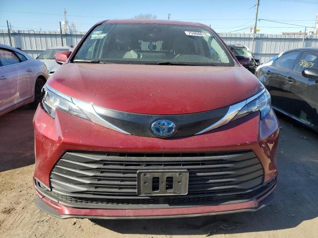 5TDKRKEC3NS134874 - 2022 TOYOTA SIENNA LE BURGUNDY photo 5