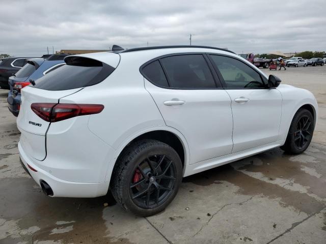 ZASPAKAN3L7C89248 - 2020 ALFA ROMEO STELVIO WHITE photo 3