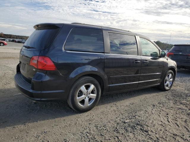 2V4RW3DG5BR670446 - 2011 VOLKSWAGEN ROUTAN SE BLACK photo 3