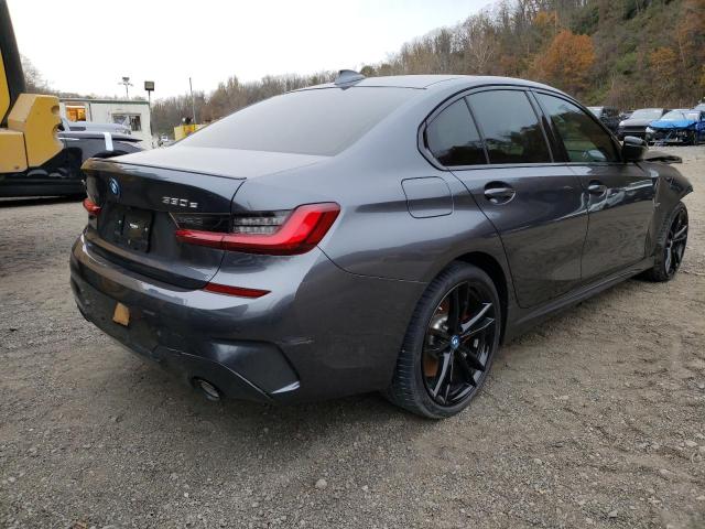 3MW5P9J0XN8C74403 - 2022 BMW 330XE Մոխրագույն լուսանկար 3