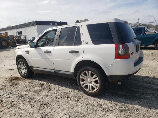 SALFP24N08H044657 - 2008 LAND ROVER LR2 SE WHITE photo 2