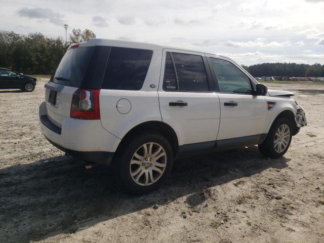 SALFP24N08H044657 - 2008 LAND ROVER LR2 SE WHITE photo 3