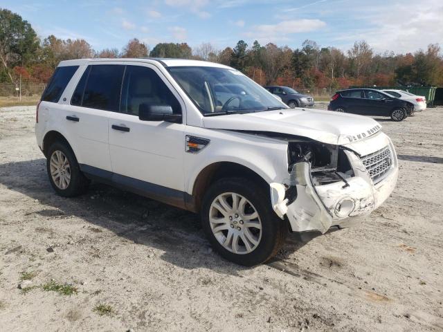 SALFP24N08H044657 - 2008 LAND ROVER LR2 SE WHITE photo 4