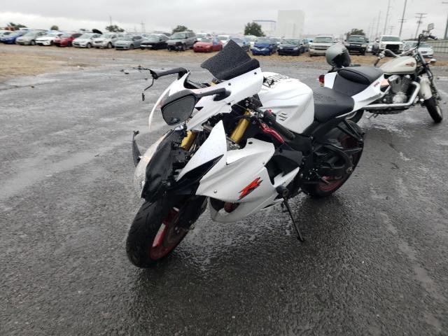 JS1GR7MA6H2100128 - 2017 SUZUKI GSX-R750 WHITE photo 2