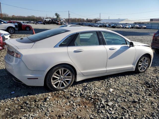 3LN6L2JK8FR619060 - 2015 LINCOLN MKZ WHITE photo 3