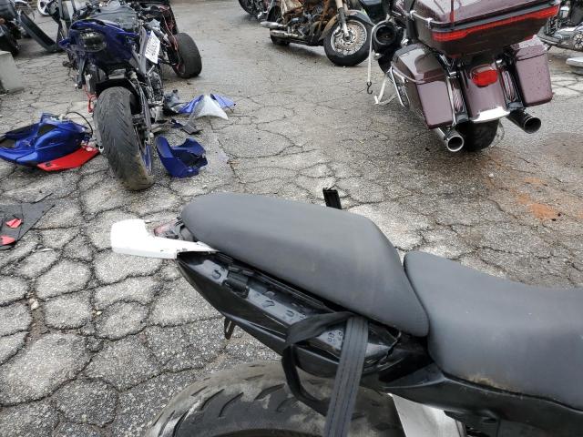 JKAEXEE14CDA04465 - 2012 KAWASAKI EX650 EC TWO TONE photo 6