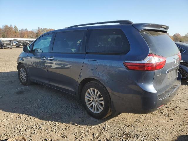 5TDYZ3DC5HS863545 - 2017 TOYOTA SIENNA XLE BLUE photo 2