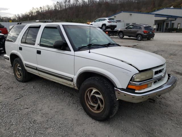 1GNDT13W1X2204259 - 1999 CHEVROLET BLAZER WHITE photo 4