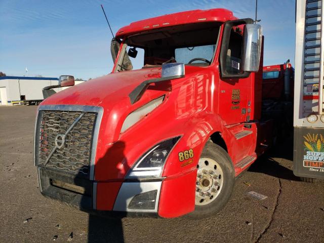 4V4NC9EH9KN211868 - 2019 VOLVO VN VNL RED photo 2