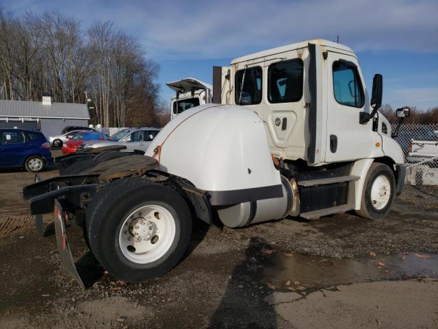 1FUBGAD46GLHD9915 - 2016 FREIGHTLINER CASCADIA 1 WHITE photo 3