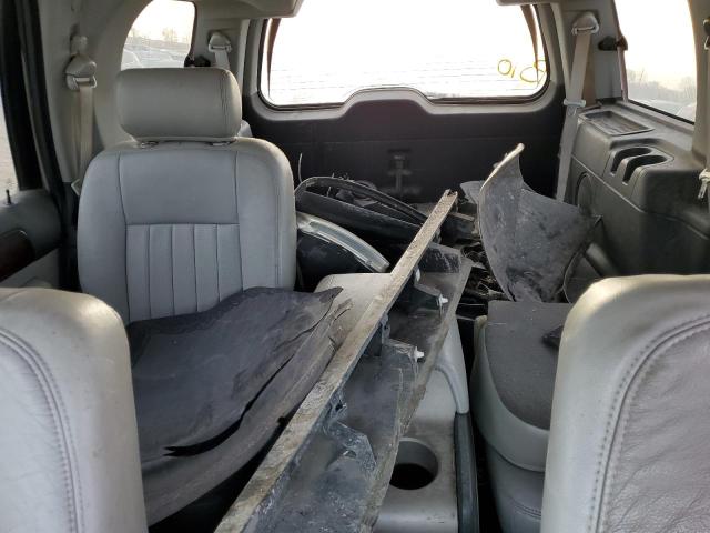 5LMFU28RX4LJ34783 - 2004 LINCOLN NAVIGATOR 银色 照片 10