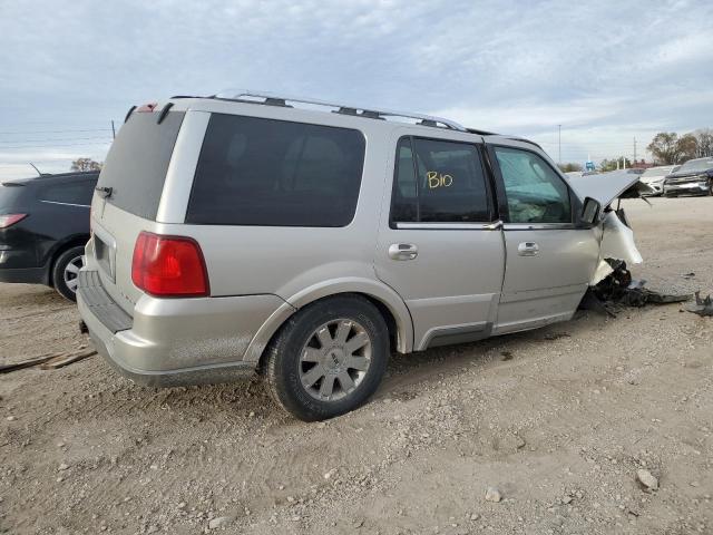 5LMFU28RX4LJ34783 - 2004 LINCOLN NAVIGATOR SILVER photo 3