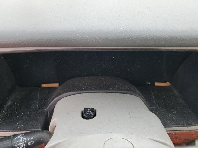 5LMFU28RX4LJ34783 - 2004 LINCOLN NAVIGATOR 银色 照片 9