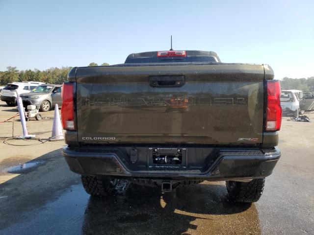 1GCPTFEK1P1266599 - 2023 CHEVROLET COLORADO ZR2 GREEN photo 6