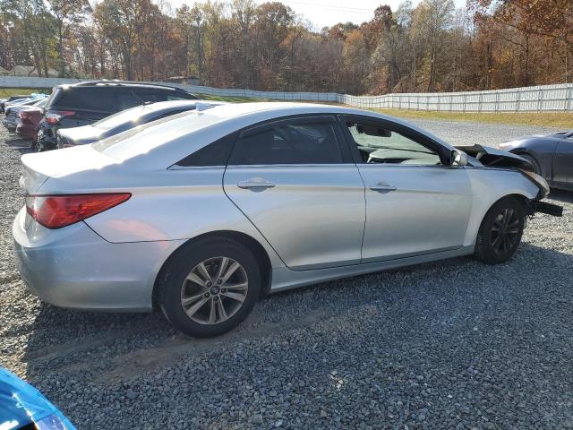 5NPEB4AC8DH649148 - 2013 HYUNDAI SONATA GLS SILVER photo 3