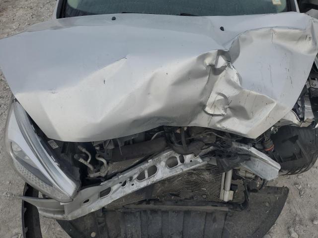 1FADP3K24JL218249 - 2018 FORD FOCUS SE SILVER photo 11