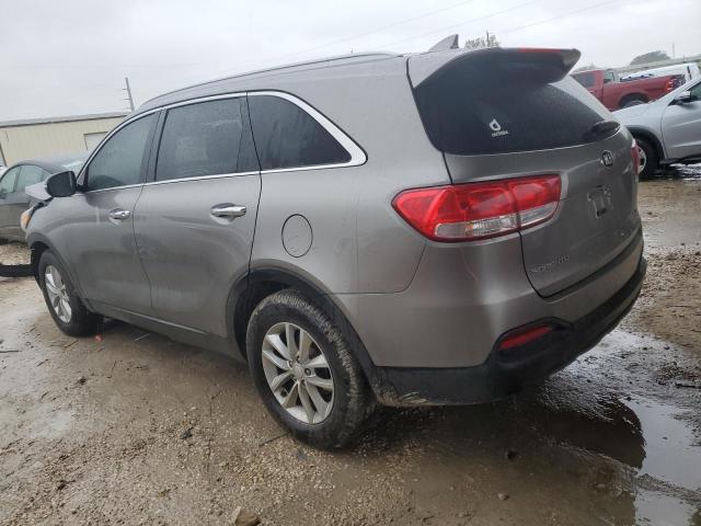 5XYPG4A38JG417355 - 2018 KIA SORENTO LX GRAY photo 2