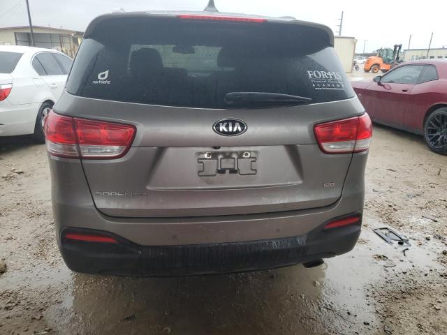 5XYPG4A38JG417355 - 2018 KIA SORENTO LX GRAY photo 6