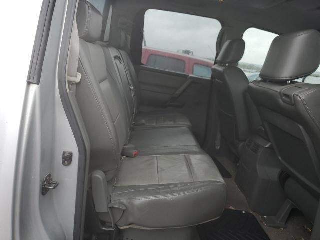 1N6BA07A25N525802 - 2005 NISSAN TITAN XE SILVER photo 10