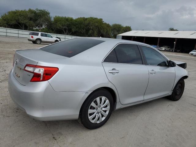 4T1BF1FKXDU640409 - 2013 TOYOTA CAMRY L SILVER photo 3