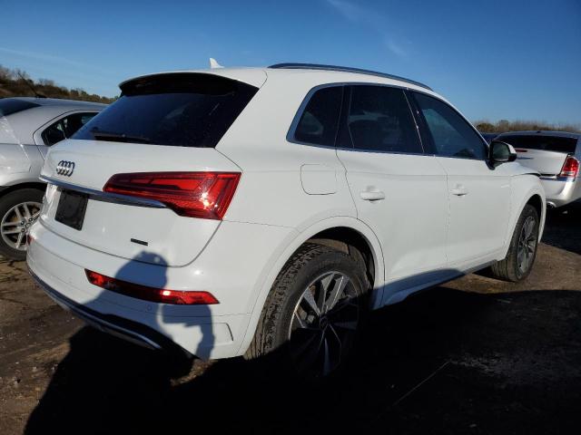 WA1AAAFY1M2079865 - 2021 AUDI Q5 PREMIUM WHITE photo 3