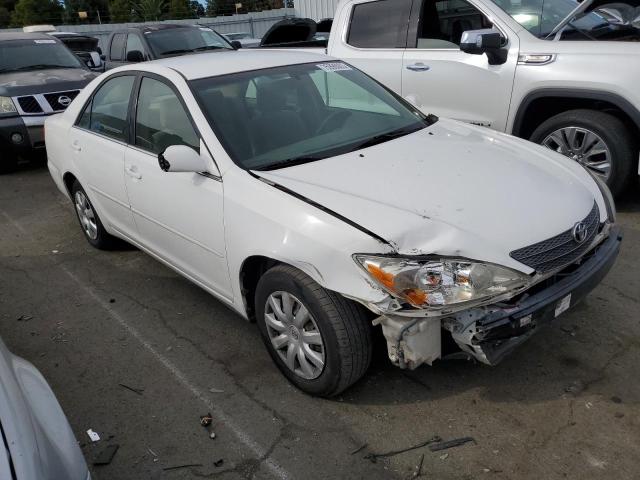 JTDBE32K420111177 - 2002 TOYOTA CAMRY LE WHITE photo 4