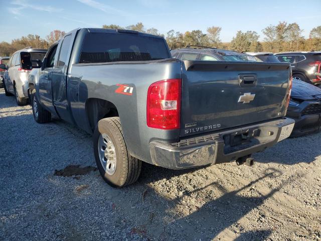 1GCRCSE02BZ456700 - 2011 CHEVROLET SILVERADO C1500 LT TEAL photo 2