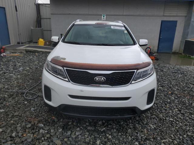 5XYKT4A70EG475281 - 2014 KIA SORENTO LX WHITE photo 5