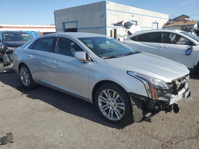 2G61M5S31J9118209 - 2018 CADILLAC XTS LUXURY SILVER photo 4