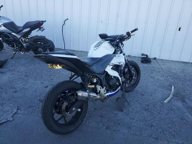 MH3RH15Y4HK003019 - 2017 YAMAHA YZFR3 A WHITE photo 4