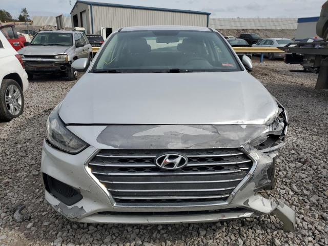 3KPC24A3XKE065164 - 2019 HYUNDAI ACCENT SE SILVER photo 5