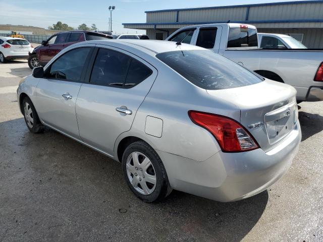 3N1CN7AP1CL868585 - 2012 NISSAN VERSA S GRAY photo 2